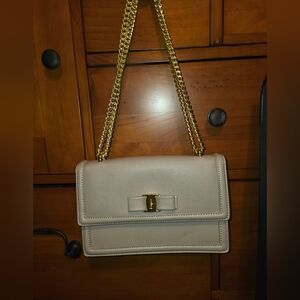 Salvatore Ferragamo Vara Bow Chain Crossbody Bag – Beige Leather – Gold Hardware